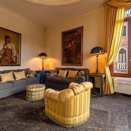 Ca' De Le Colonne - Luxury Grand Canal View Апартаменты *