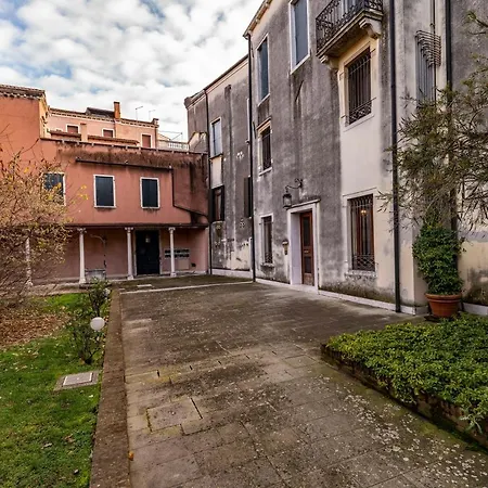 Ca' De Le Colonne - Luxury Grand Canal View Апартаменты *