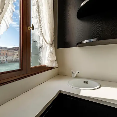 Ca' De Le Colonne - Luxury Grand Canal View