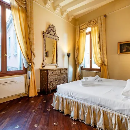 Ca' De Le Colonne - Luxury Grand Canal View Apartamento *