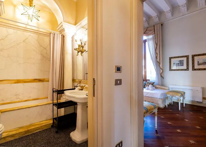 Ca' De Le Colonne - Luxury Grand Canal View דירה ונציה