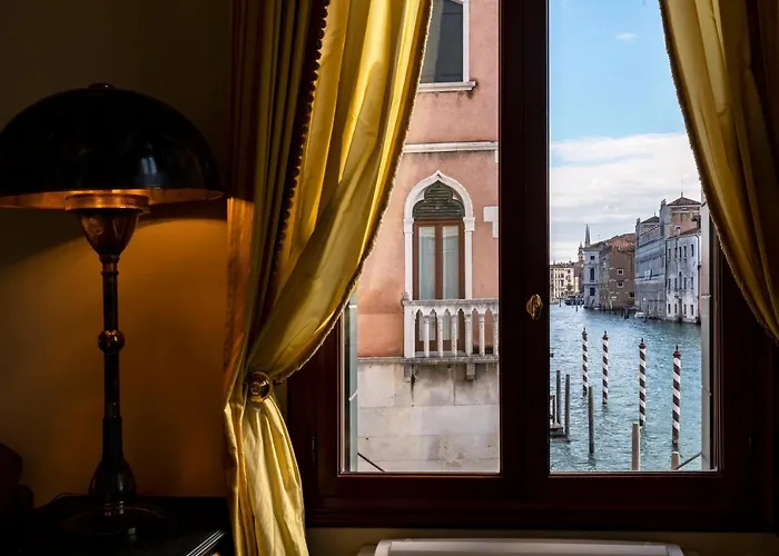 דירה Ca' De Le Colonne - Luxury Grand Canal View *