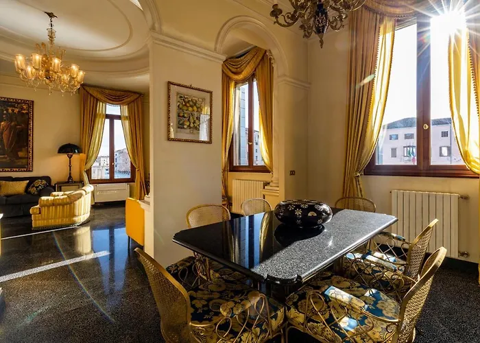 Ca' De Le Colonne - Luxury Grand Canal View דירה ונציה